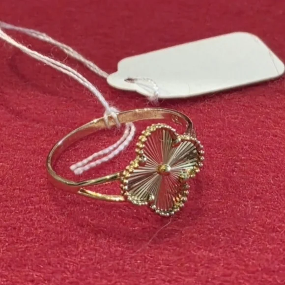 💞💍18K Real Gold  Clover Ring💍💞 - Picture 2 of 3
